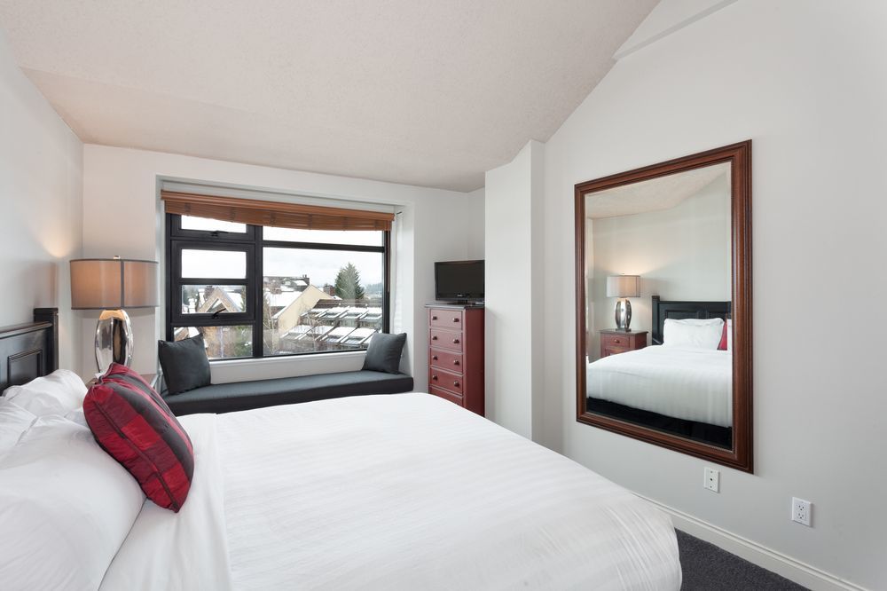 Carleton Aparthotel