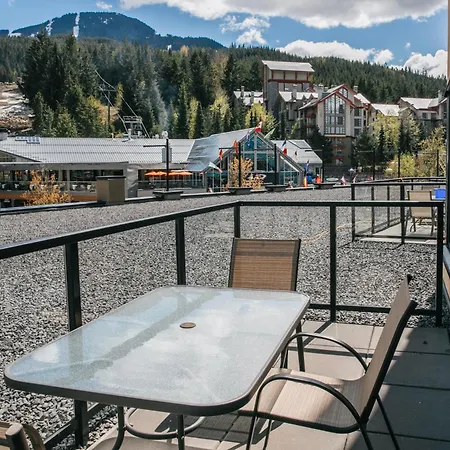 Carleton Lodge Whistler Exterior photo